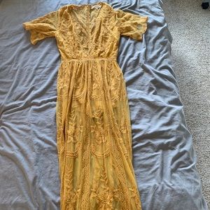 Yellow short sleeve dress with shorts lining